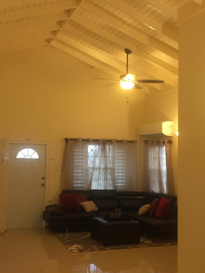 N2N Suites - Ochio Rios Vacation Home Ocho Ríos Extérieur photo